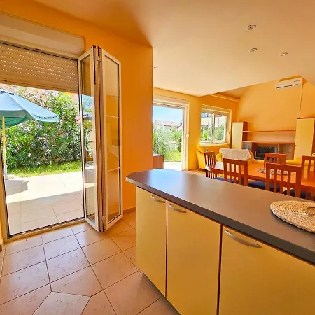 Holiday home Holiday Sun House Vir