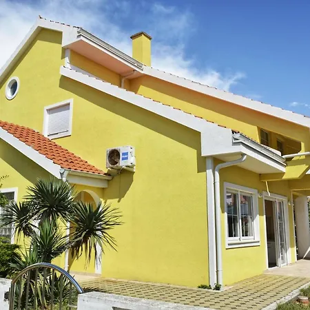 Holiday home Holiday Sun House *